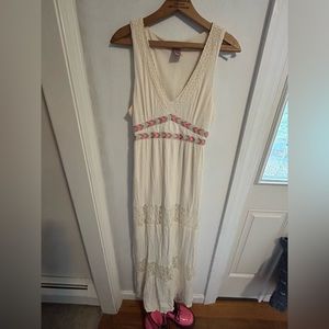 Flying Tomato maxi dress with lining to just above knee length. Size med…